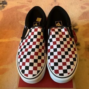 New Mens size 10 Vans Asher checkered slip on